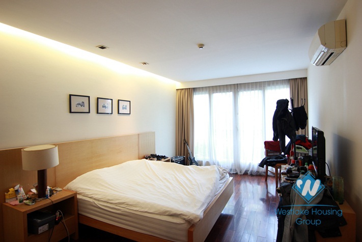 A beautiful duplex apartment with 2 bedrooms for rent in Xuan Dieu street, Tay Ho, Ha Noi